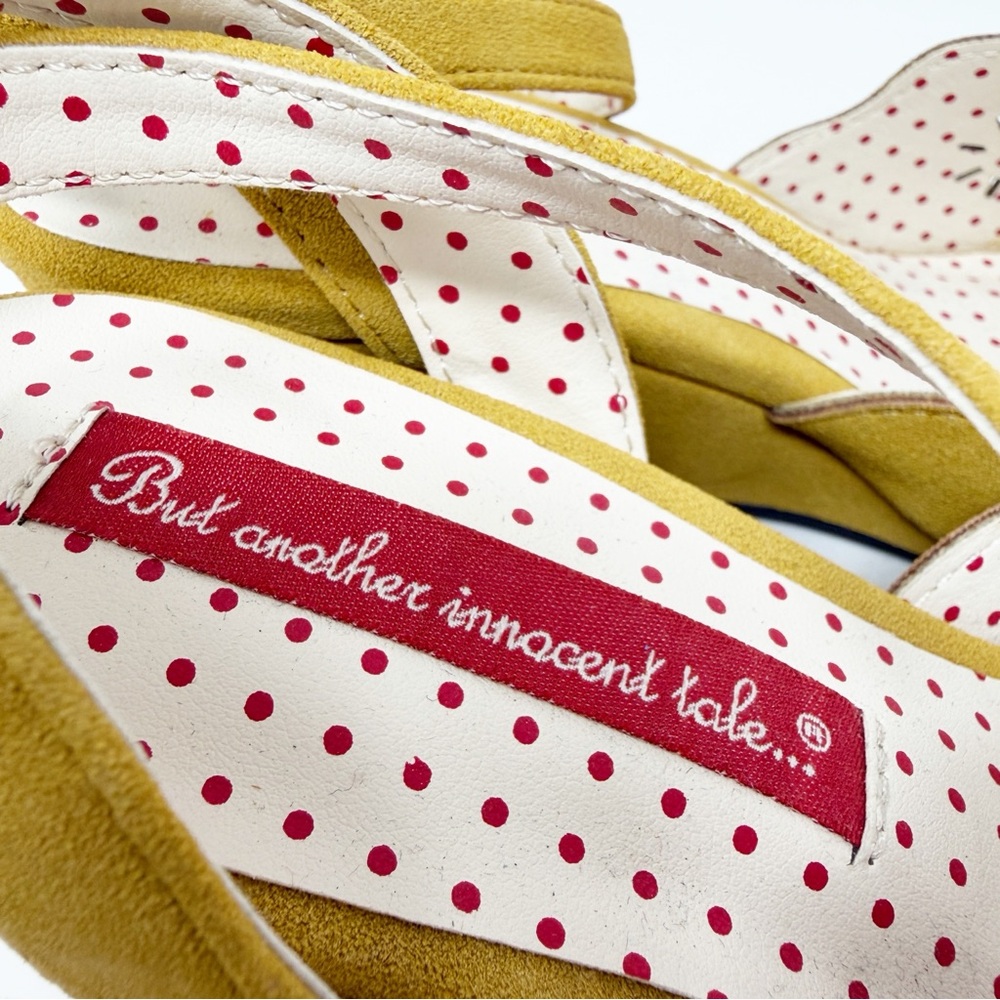 But Another Innocent Tale Yellow Wedge Sandals 6.5 Peep Toe Cutout Retro Mod - Picture 5 of 9